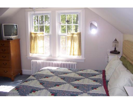 136 Pearse Road Swansea, MA 02777 - Photo 14 of 26 Gallery Image 14