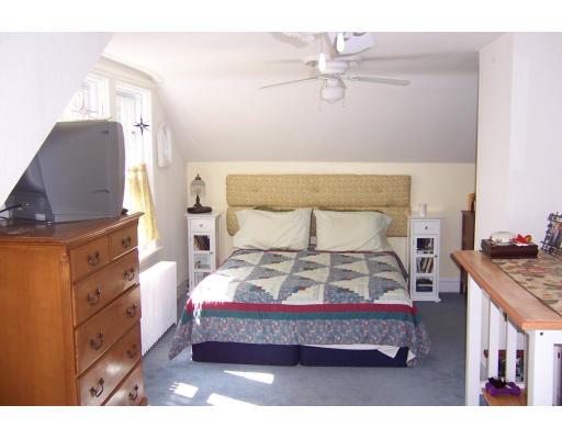 136 Pearse Road Swansea, MA 02777 - Photo 15 of 26 Gallery Image 15