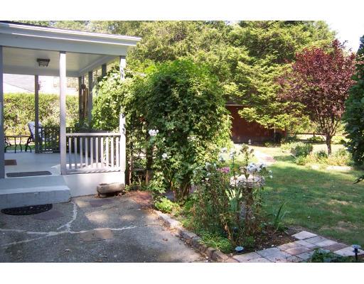 136 Pearse Road Swansea, MA 02777 - Photo 21 of 26 Gallery Image 21