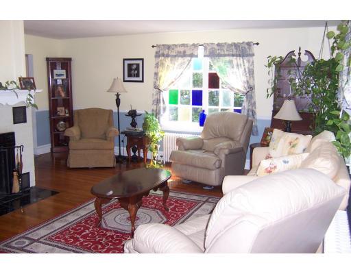 136 Pearse Road Swansea, MA 02777 - Photo 7 of 26 Gallery Image 7