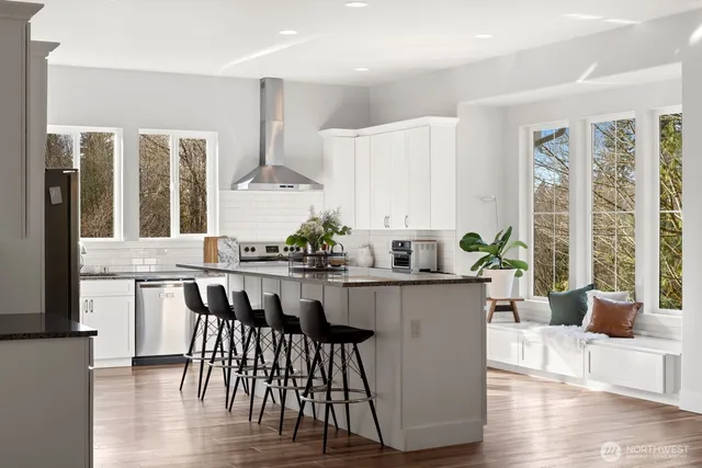 $1,390,000 | 15403 127th Avenue Southeast, Snohomish, WA 98290