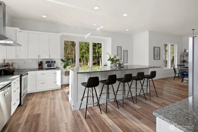 $1,390,000 | 15403 127th Avenue Southeast, Snohomish, WA 98290