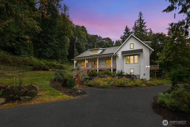 $1,390,000 | 15403 127th Avenue Southeast, Snohomish, WA 98290