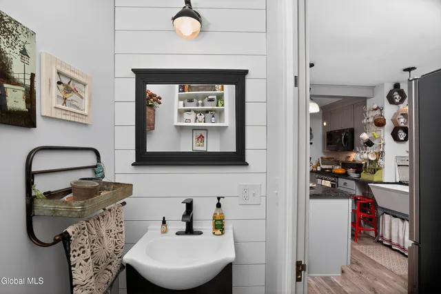 $450,000 | 1593 Randolph Road, Schenectady, NY 12308