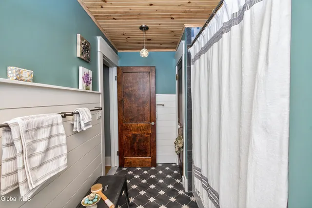 $450,000 | 1593 Randolph Road, Schenectady, NY 12308