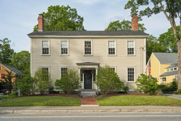 $599,000 | 136 Main Street, Francestown, NH 03043