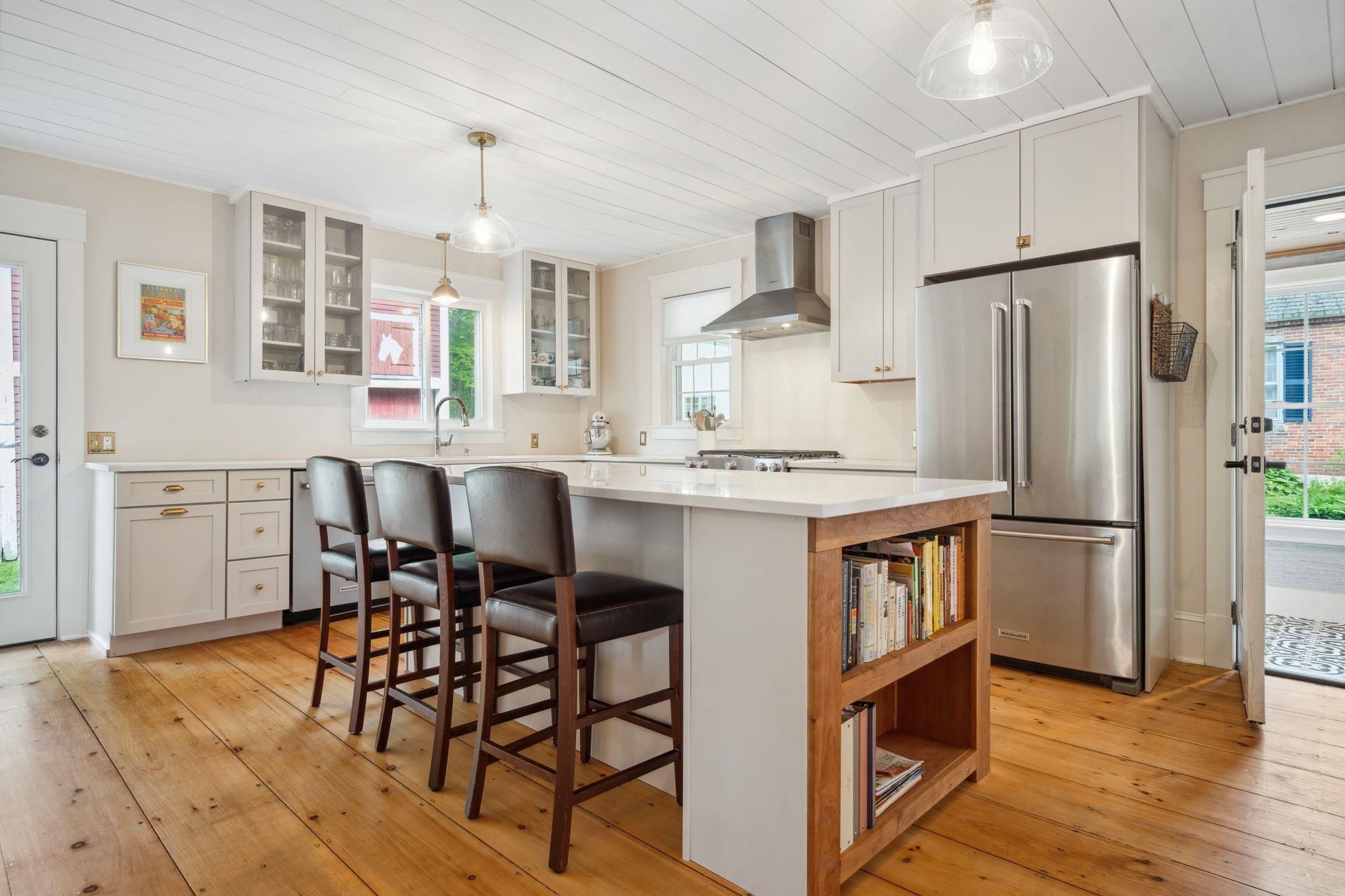 136 Main Street Francestown, NH 03043 - Photo 3 of 38