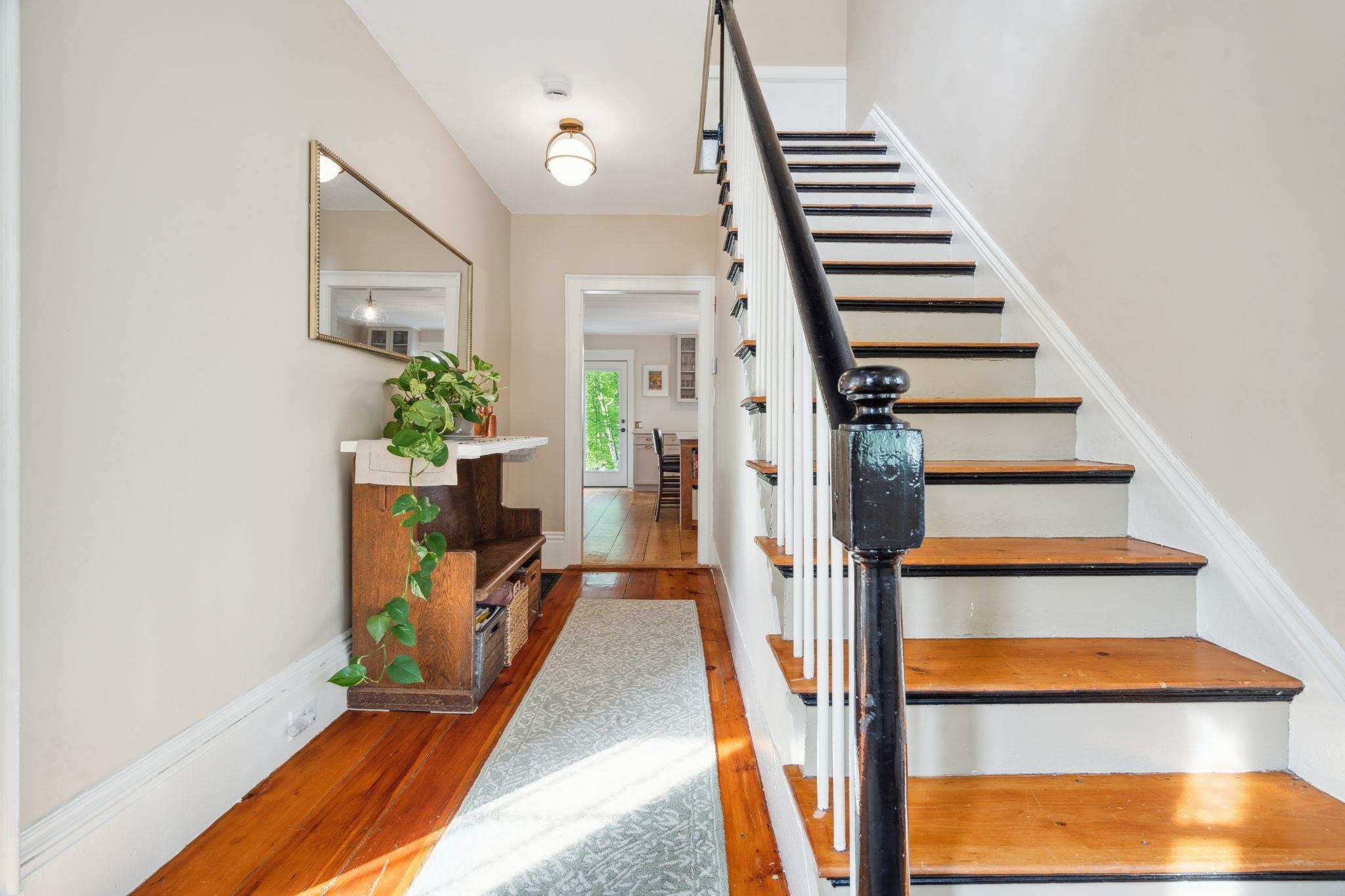 136 Main Street Francestown, NH 03043 - Photo 5 of 38