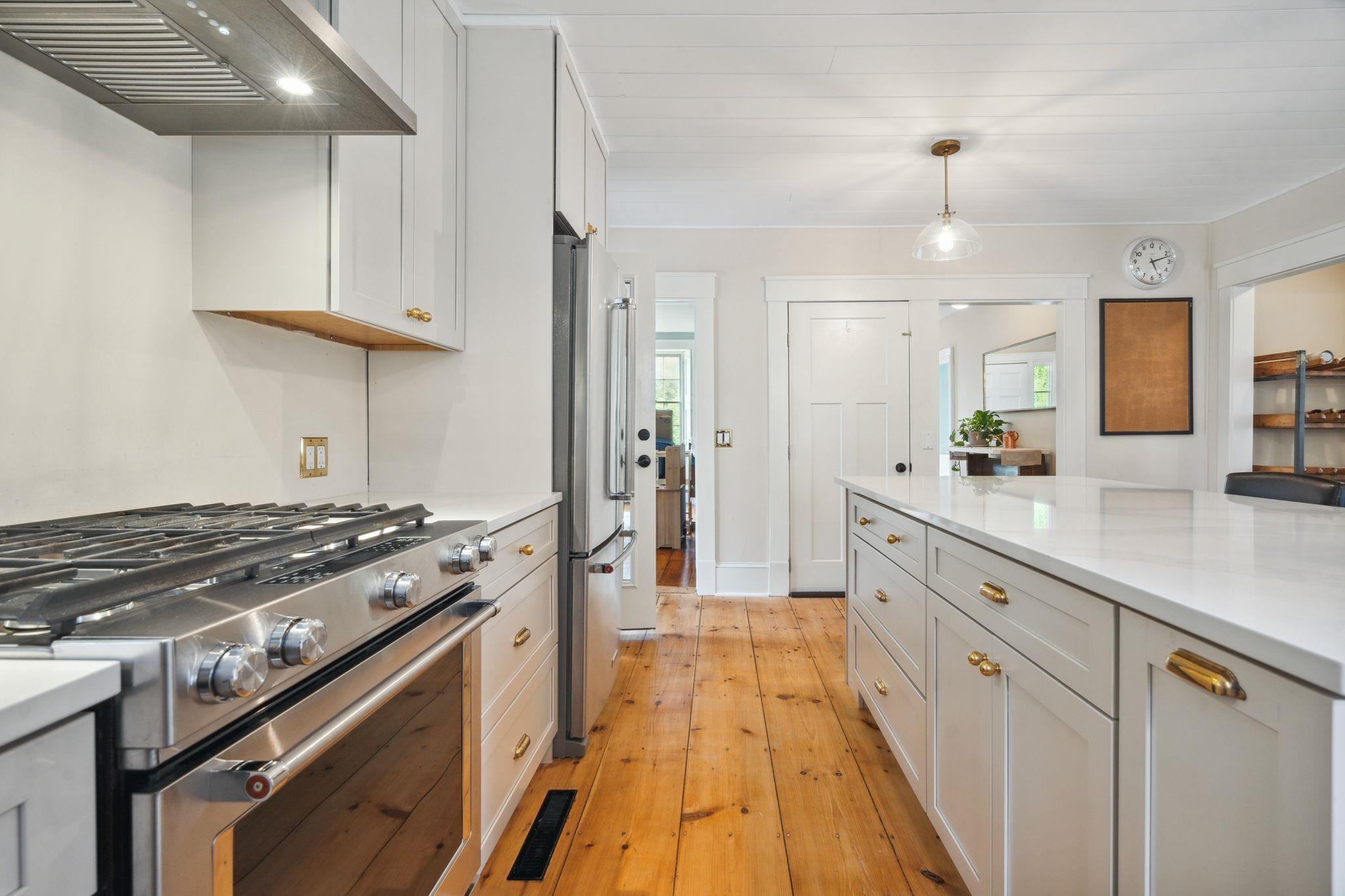 136 Main Street Francestown, NH 03043 - Photo 9 of 38