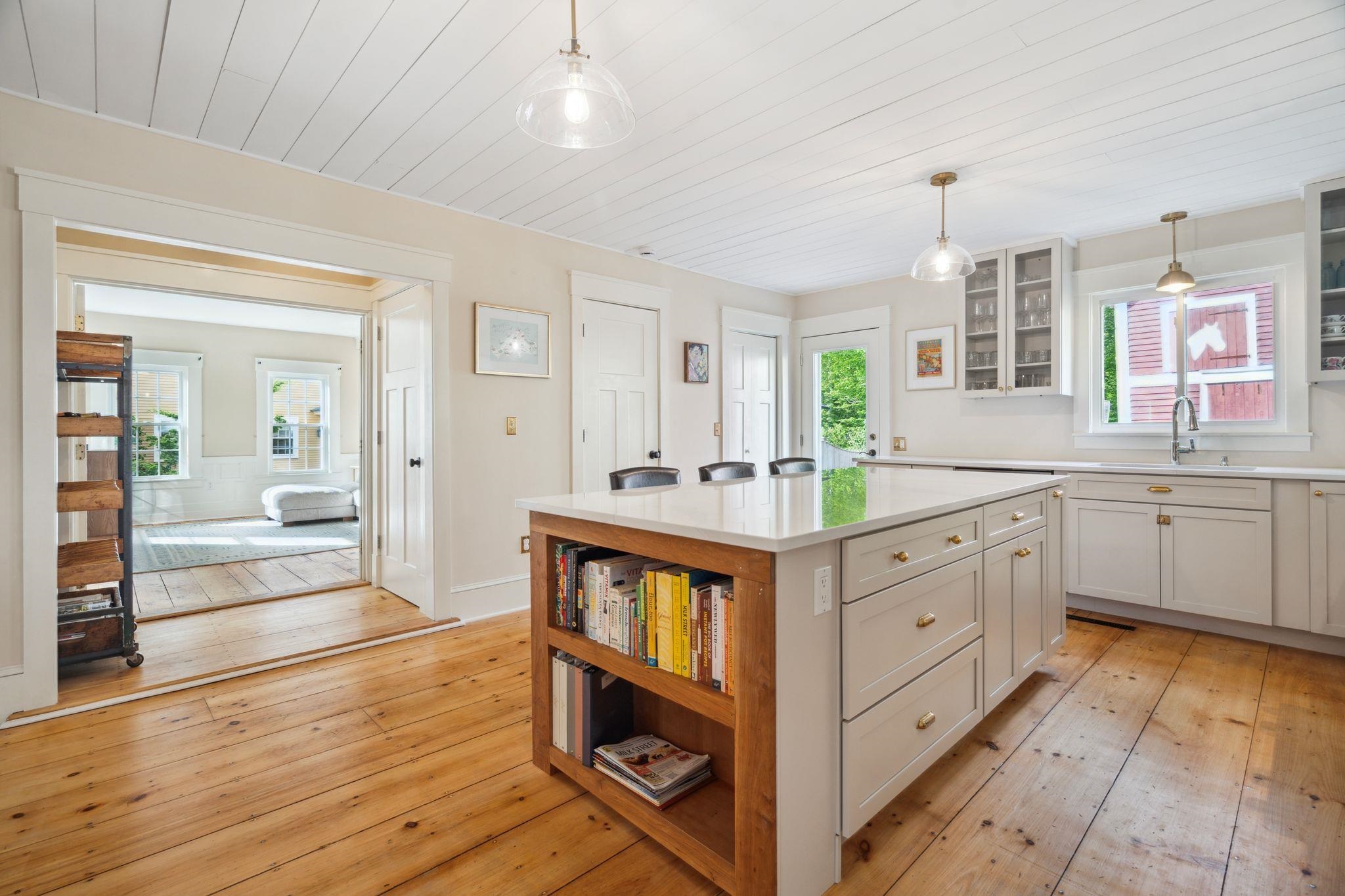 136 Main Street Francestown, NH 03043 - Photo 10 of 38