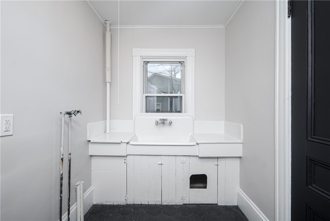 51 Salisbury Avenue North Kingstown, RI 02852 - Photo 13 of 27