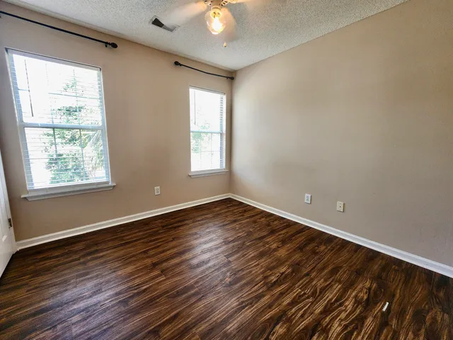 $3,300 | 1269 Center Lake Drive, Mount Pleasant, SC 29464