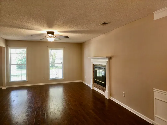 $3,300 | 1269 Center Lake Drive, Mount Pleasant, SC 29464