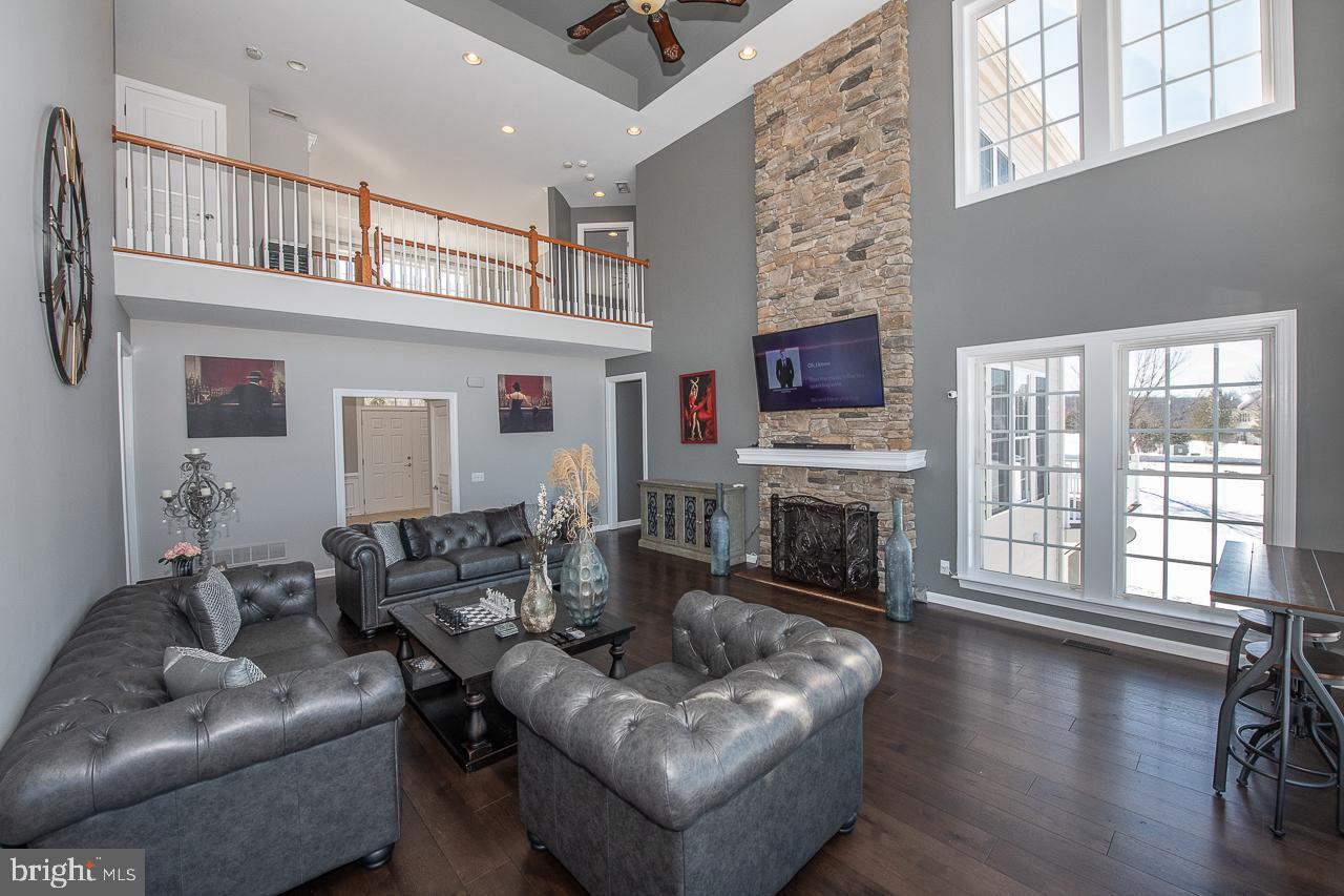 34 Hollow Drive Malvern, PA 19355 - Photo 17 of 54 Cozy up in front of the fireplace!