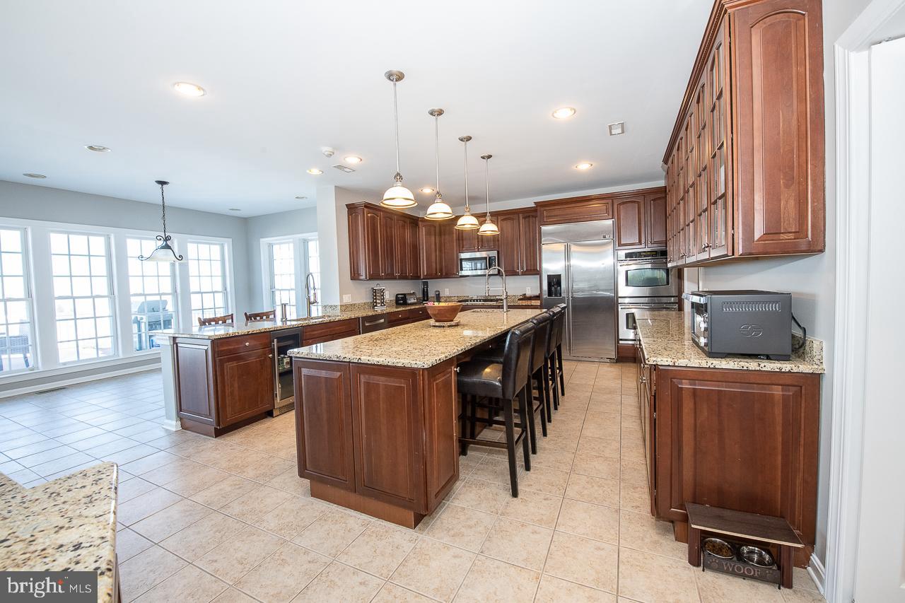 34 Hollow Drive Malvern, PA 19355 - Photo 19 of 54 Chef's Kitchen with over sized center island!
