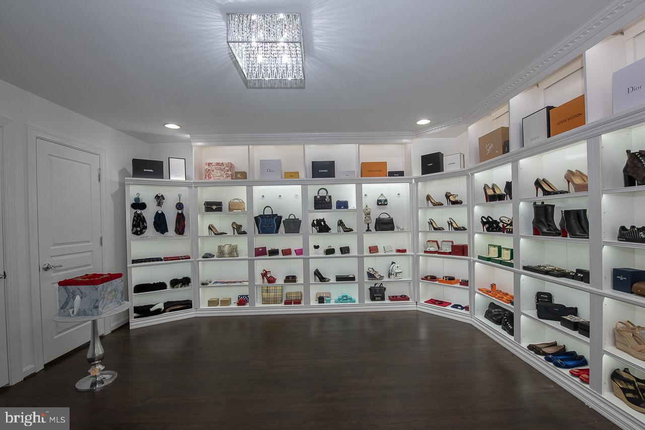 34 Hollow Drive Malvern, PA 19355 - Photo 34 of 54 "Princess Closet"