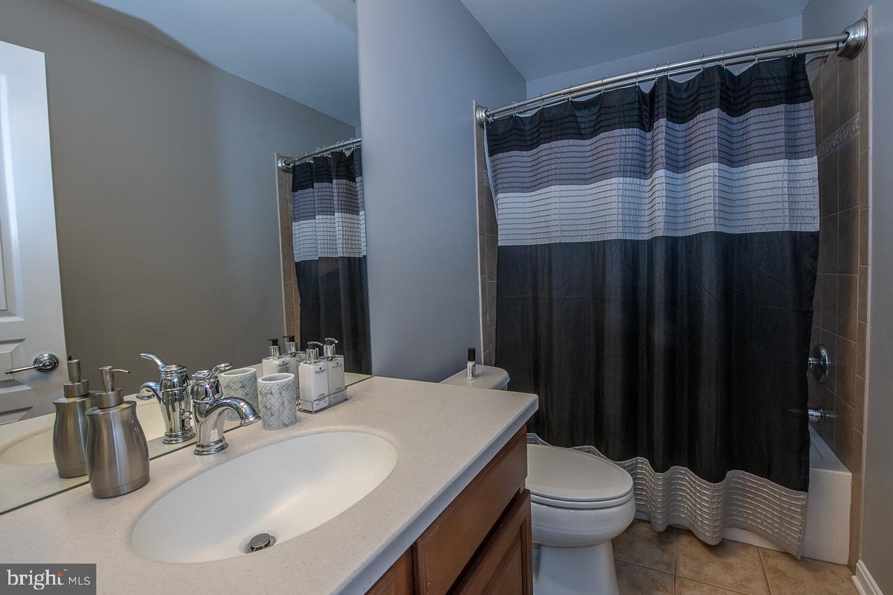 34 Hollow Drive Malvern, PA 19355 - Photo 38 of 54 Bedroom #3 Guest room full bath.