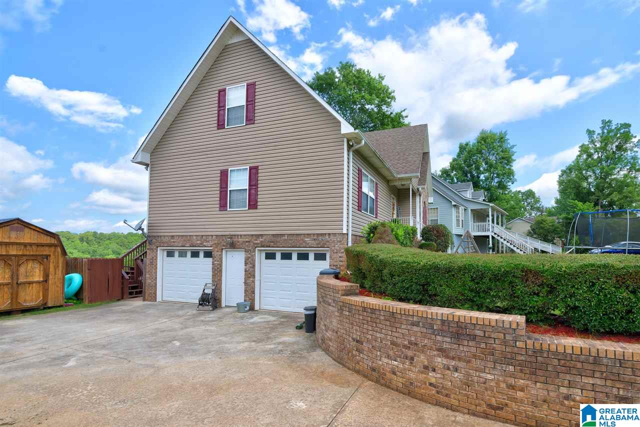 1104 Mountain Lake Road Warrior, AL 35180 - Photo 4 of 34