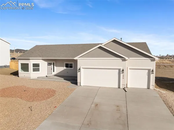 $477,500 | 806 Keystone Loop, Canon City, CO 81212