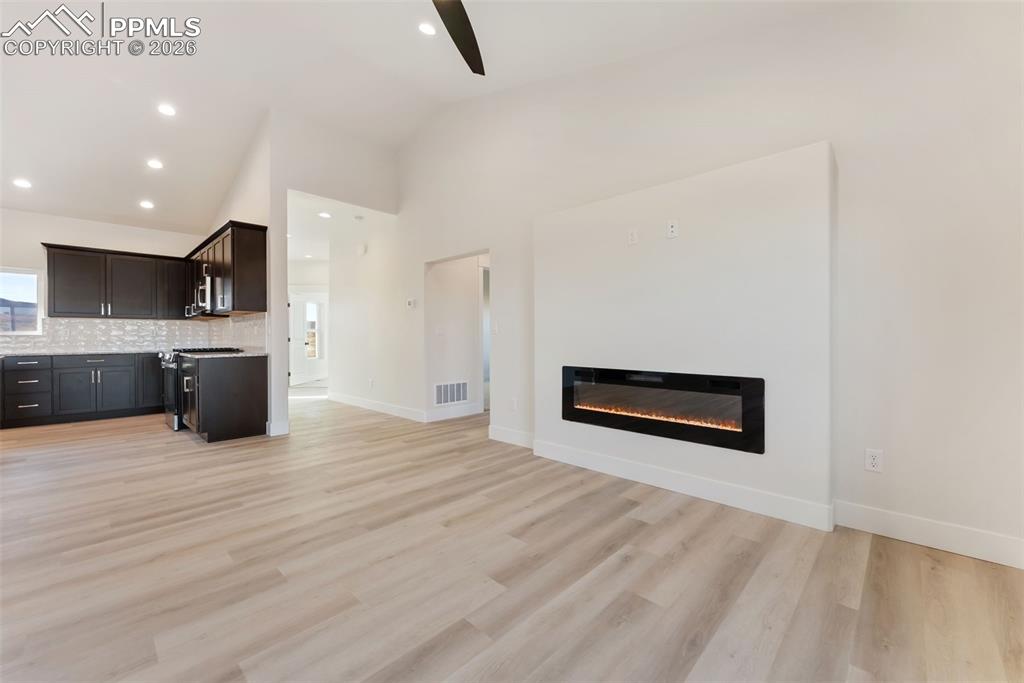 806 Keystone Loop Canon City, CO 81212 - Photo 17 of 39 a view of kitchen and microwave