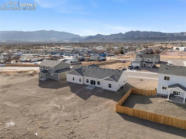 $477,500 | 806 Keystone Loop, Canon City, CO 81212