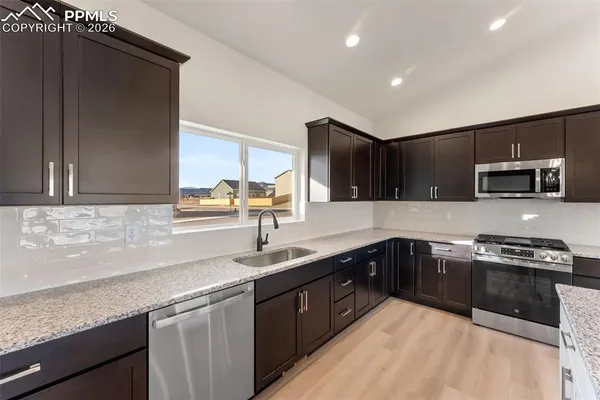 $477,500 | 806 Keystone Loop, Canon City, CO 81212