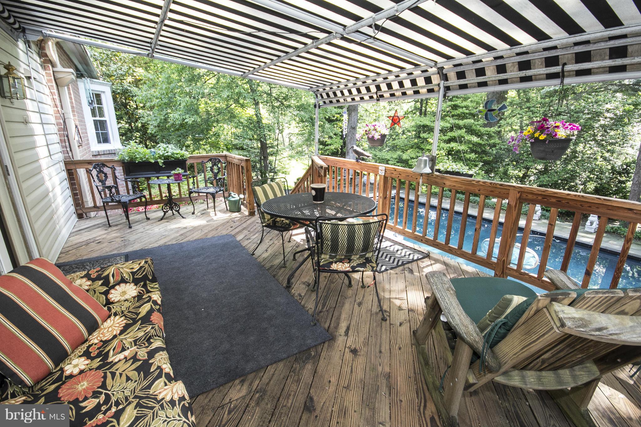 7 Burnbrae Road Baltimore, MD 21204 - Photo 26 of 30 Deck with retractable awning