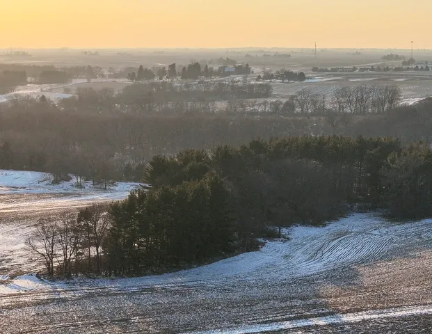 $2,030,520 | 0 Highway 24, Secor, IL 61771