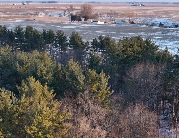 $2,030,520 | 0 Highway 24, Secor, IL 61771