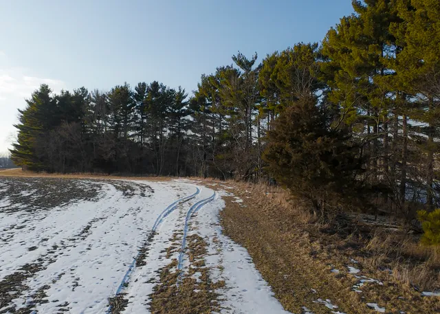 $2,030,520 | 0 Highway 24, Secor, IL 61771