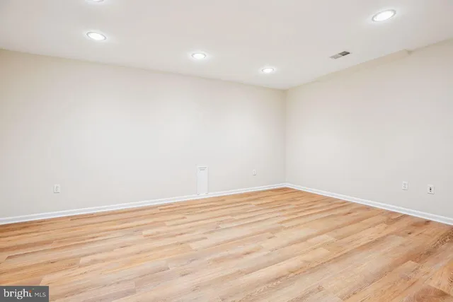 $999,999 | 1105 Pleasant Circle, Rockville, MD 20850