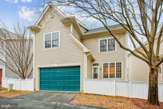 $999,999 | 1105 Pleasant Circle, Rockville, MD 20850