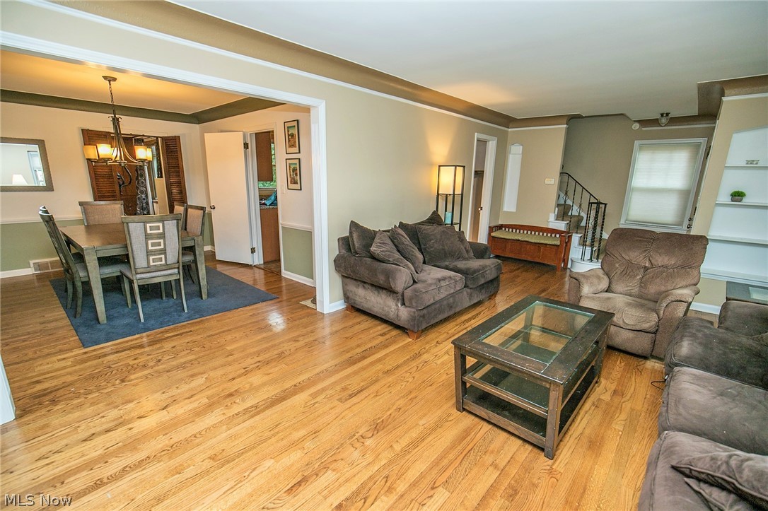 2495 Channing Road Cleveland, OH 44118 - Photo 5 of 30