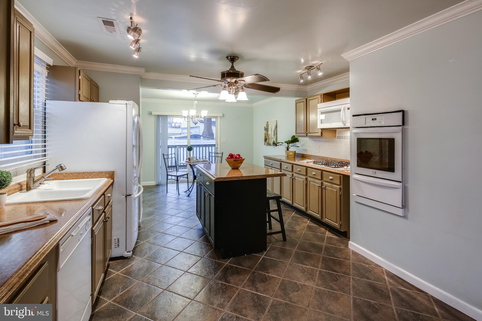 8255 Bullneck Road Baltimore, MD 21222 - Photo 10 of 29 Built in wall oven