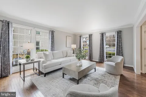 $1,290,000 | 4715 Lewis Woods Court, Chantilly, VA 20151