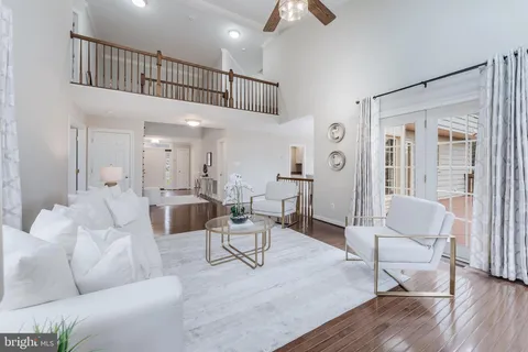 $1,290,000 | 4715 Lewis Woods Court, Chantilly, VA 20151