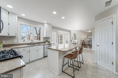 $1,290,000 | 4715 Lewis Woods Court, Chantilly, VA 20151