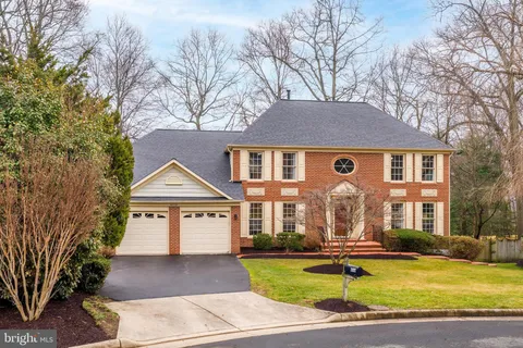 $1,290,000 | 4715 Lewis Woods Court, Chantilly, VA 20151