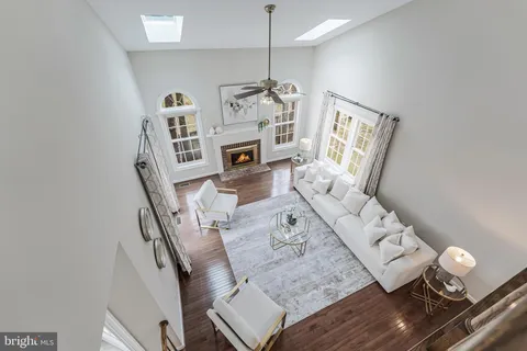 $1,290,000 | 4715 Lewis Woods Court, Chantilly, VA 20151