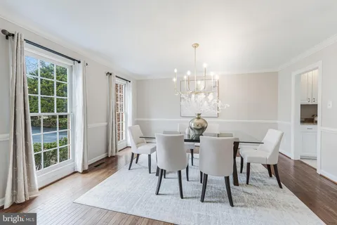 $1,290,000 | 4715 Lewis Woods Court, Chantilly, VA 20151