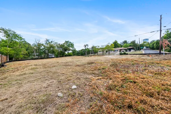 $975,000 | 6300 Forest Hills Drive, Austin, TX 78746