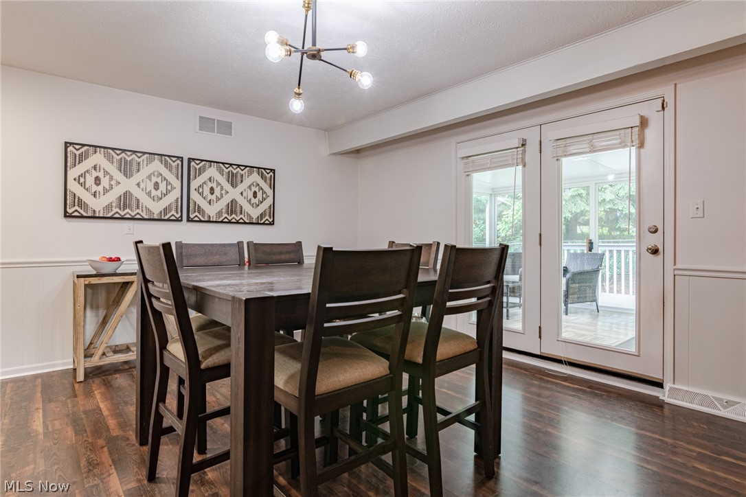 448 Sandhurst Road Akron, OH 44333 - Photo 10 of 34 Gallery Image 10