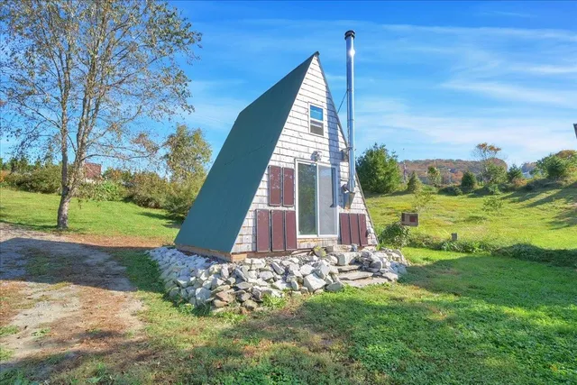 $199,000 | 12 Cemetery Hill Road, Randolph, VT 05061