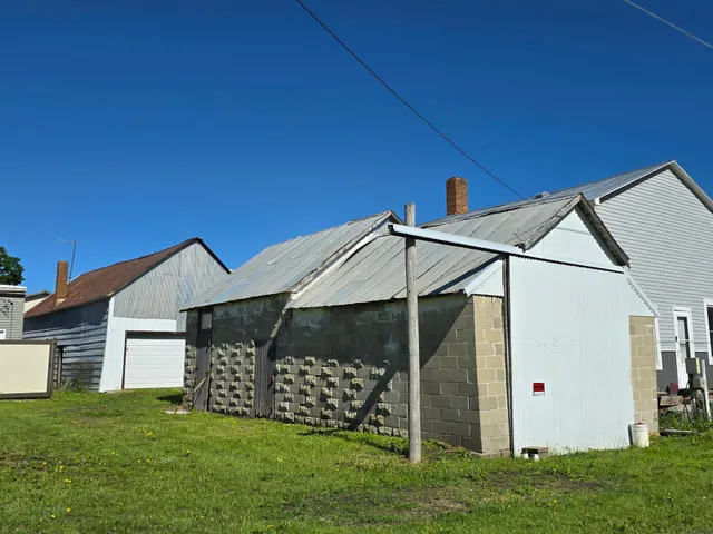 $1 | 102 Main Street North, Canton, MN 55922