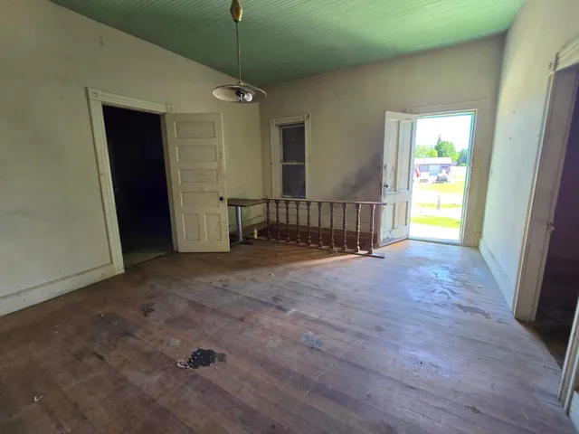 $1 | 102 Main Street North, Canton, MN 55922