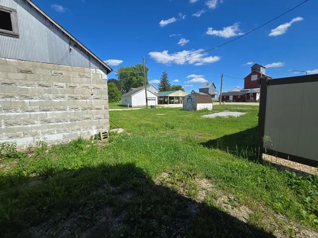 $1 | 102 Main Street North, Canton, MN 55922