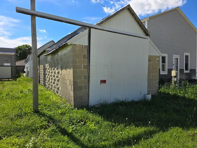 $1 | 102 Main Street North, Canton, MN 55922