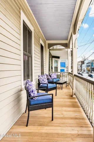 $789,000 | 19 8th Street, Hudson, NY 12534