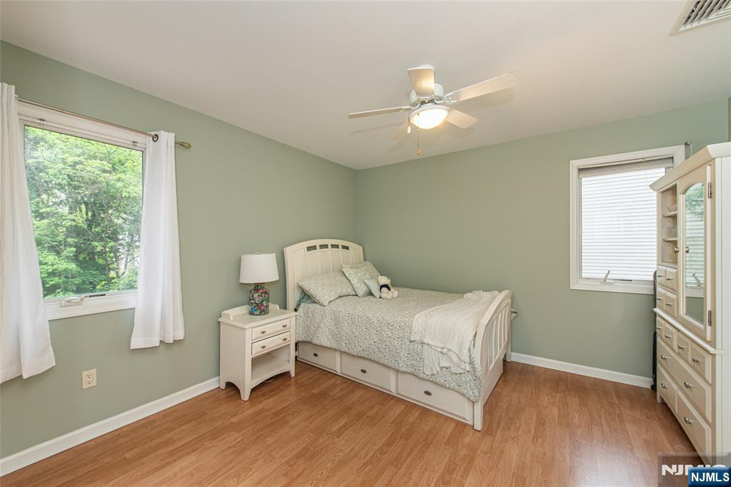 37 Thomas Wayne, NJ 07470 - Photo 25 of 32