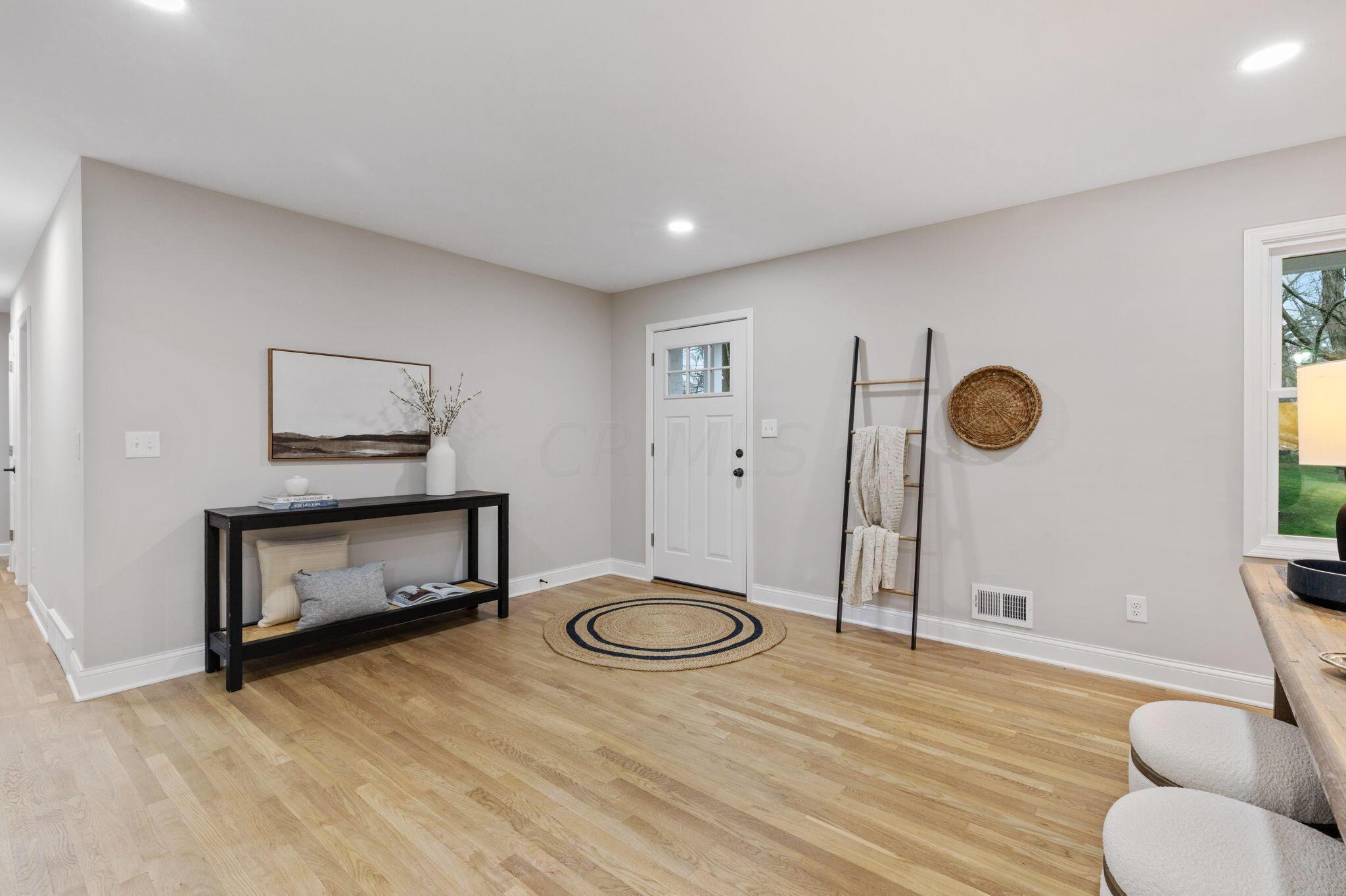 2554 Middlesex Road Columbus, OH 43220 - Photo 4 of 40 13-web-or-mls-2024-3-14 2554 Middlesex R